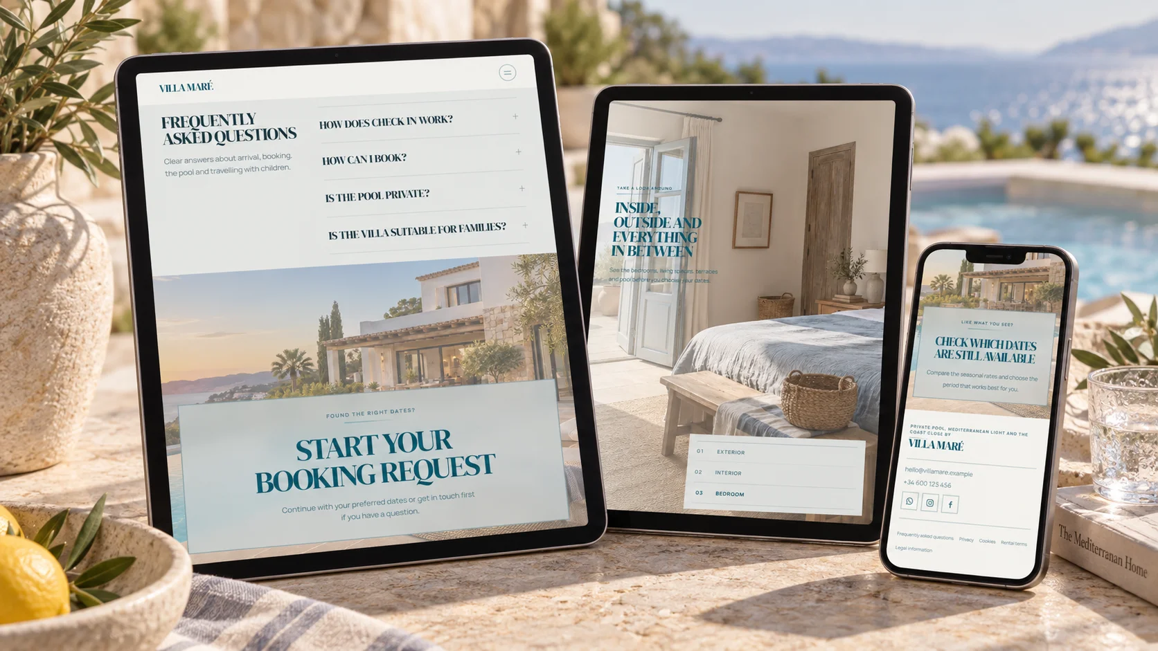 Website voor Villa Maré in lichte kleuren, met informatie over de woning en een boekingsmogelijkheid, op tablet en telefoon